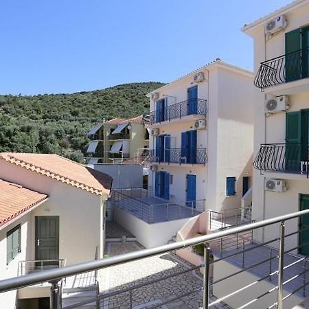 Ithaca'S Poem Apartments Ithaka Exteriér fotografie