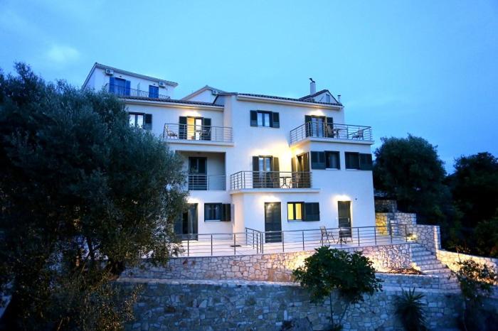 Ithaca'S Poem Apartments Ithaka Exteriér fotografie