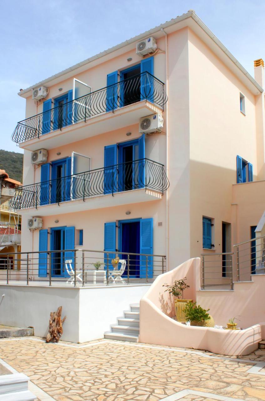 Ithaca'S Poem Apartments Ithaka Exteriér fotografie